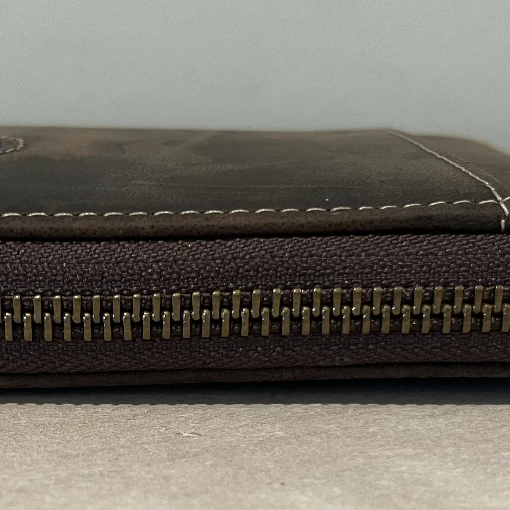 Fine‎ Brown Leather RFID Zip Around Men's Wallet. NWOT